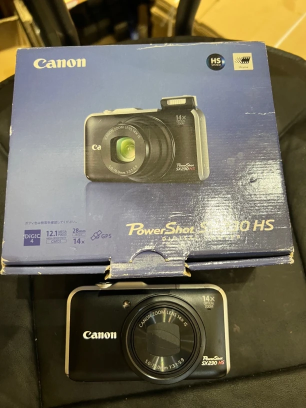 9新 Canon/佳能 带箱说屏幕带膜SX230hs相机(二手商品售出No退换)