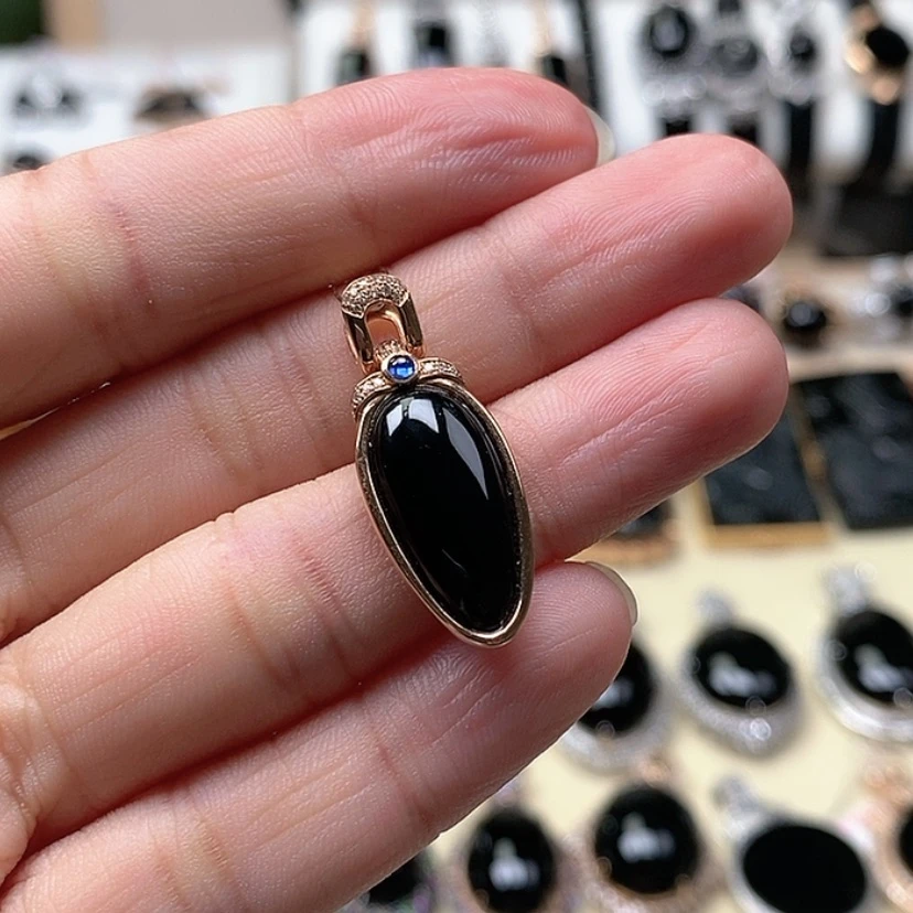 【闪购商品】翡翠吊坠(不含链)18K金镶嵌