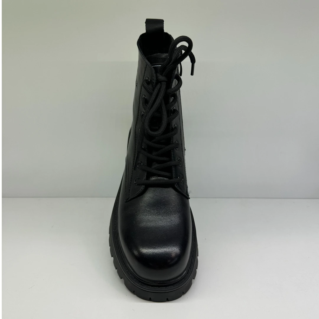 18127027秋冬季英伦风百搭真皮马丁靴