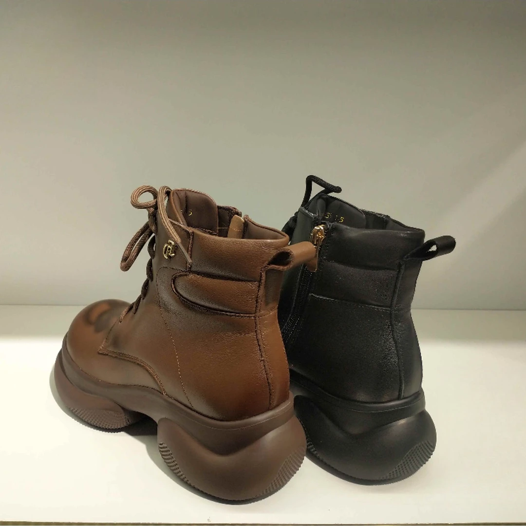 38128613时尚休闲百搭真皮复古厚底加绒秋冬马丁靴