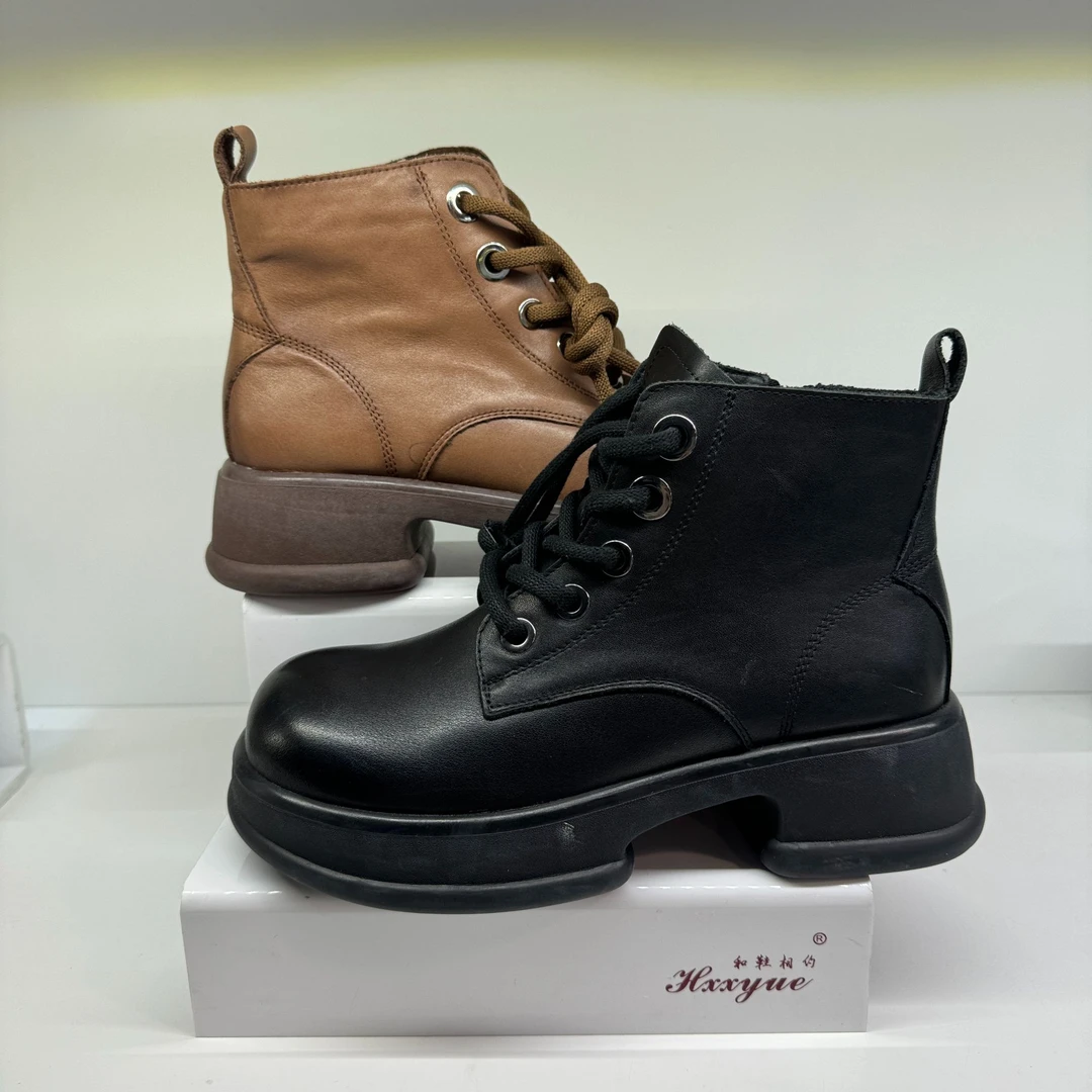 28127062秋冬新款百搭时尚舒适马丁靴