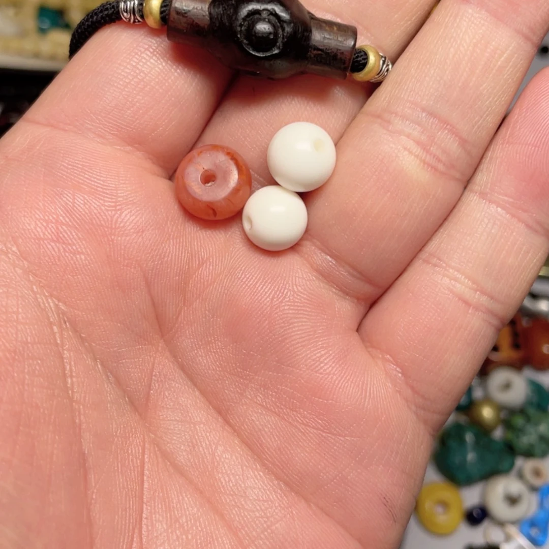 【闪购商品】琉璃颈饰龙****范