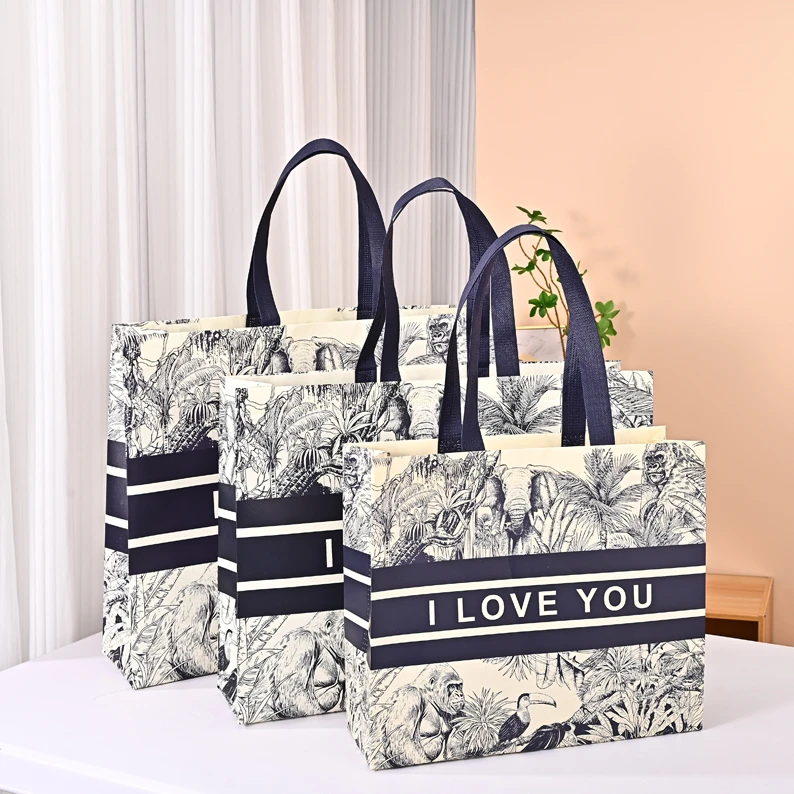 覆膜饭盒无纺布手提袋服装袋女装购物袋定制印logo礼品袋