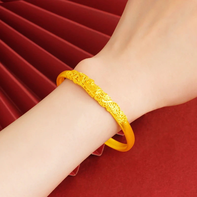 2024年新款复古孔雀手镯精美花型实心开口女款金手镯气质百搭饰品