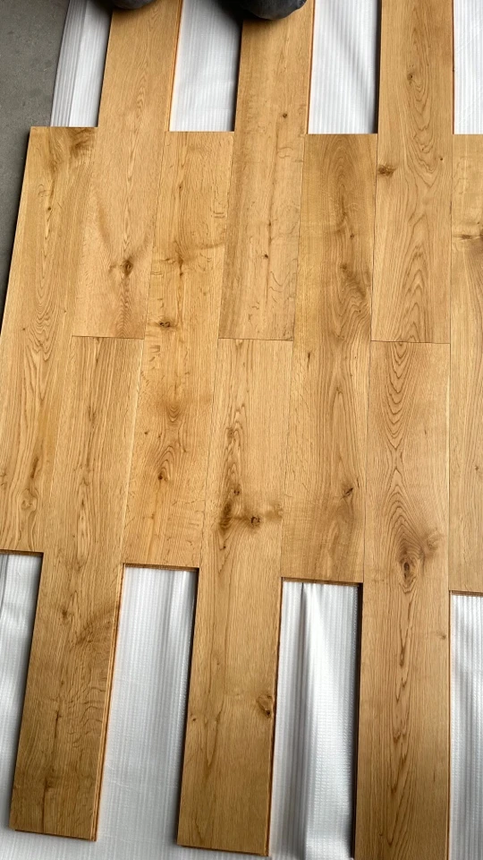 全新纯实木锁扣地暖地板