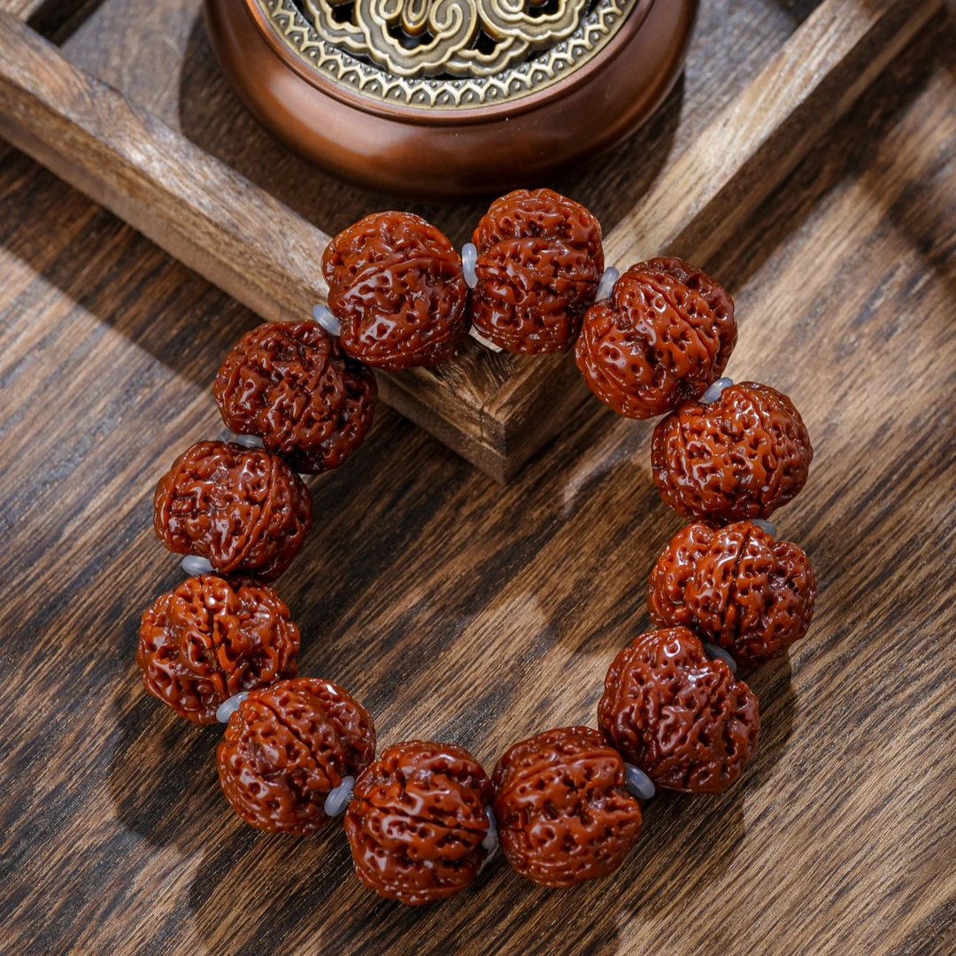 五瓣蜂窝双龙大金刚菩提手串