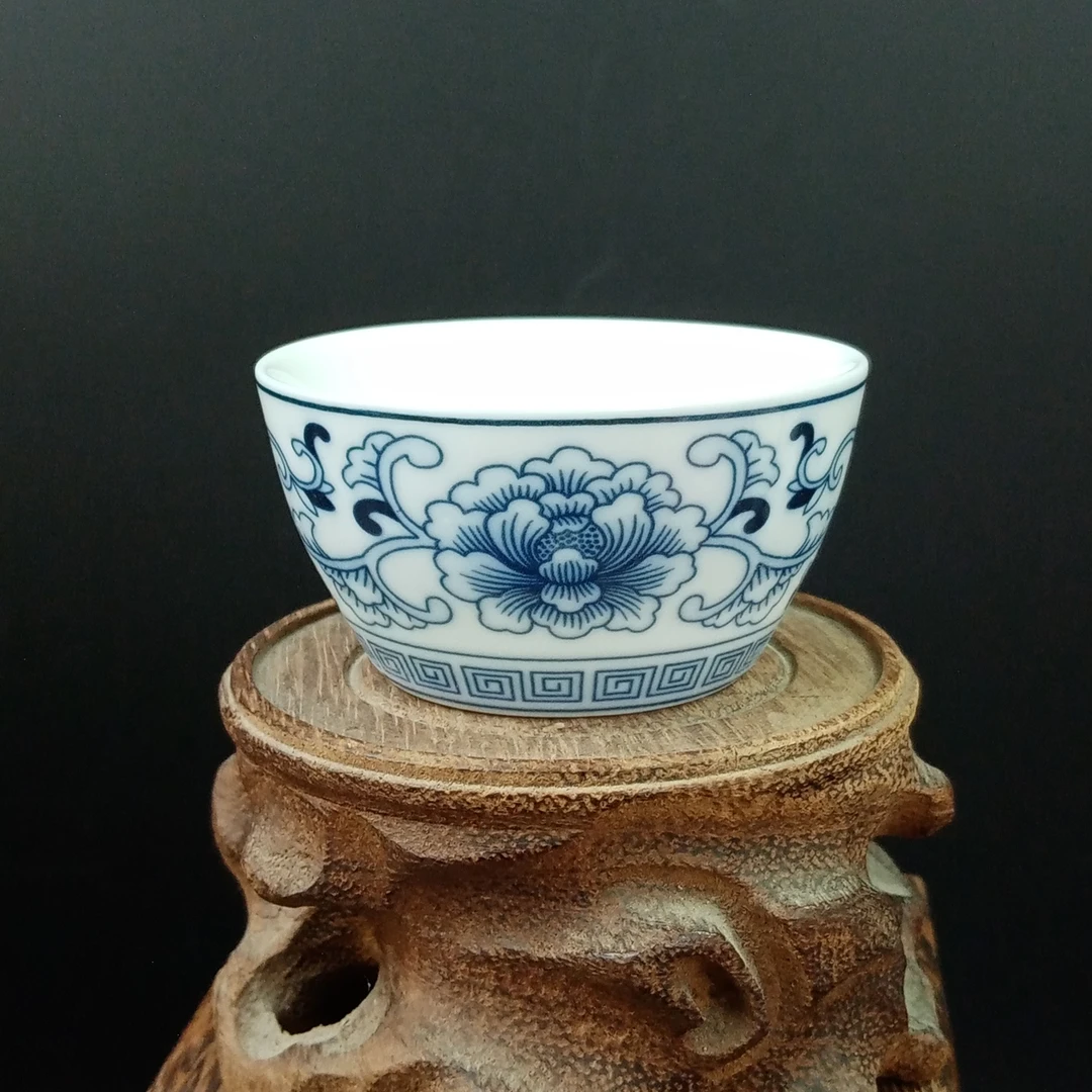 雅诚青花瓷马蹄杯50毫升桶型主人杯缠枝牡丹陶瓷客杯品茗杯普洱杯