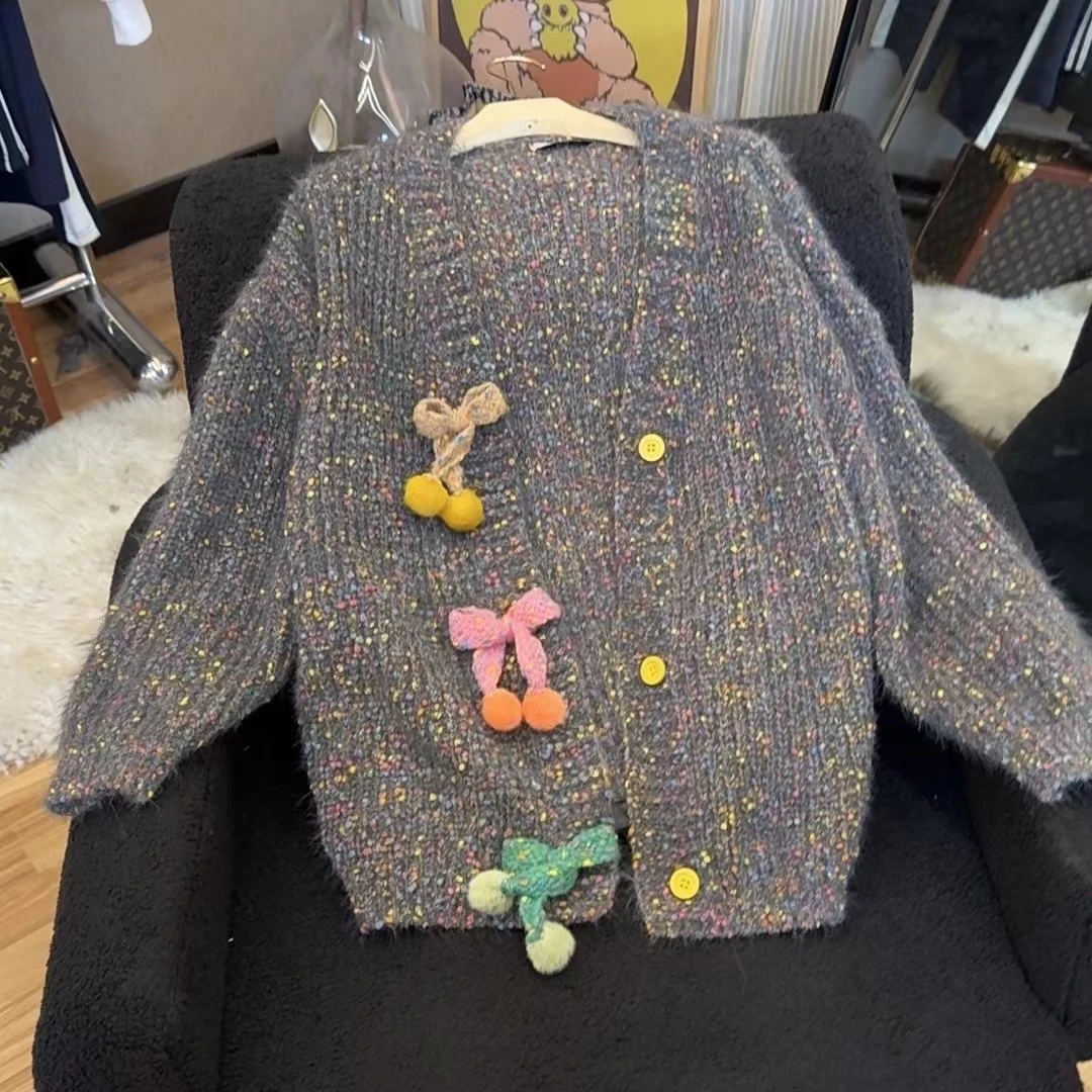 【兜兜】糖果蝴蝶 新款休闲女士宽松厚款毛衣开衫外套 井糖豆扣A