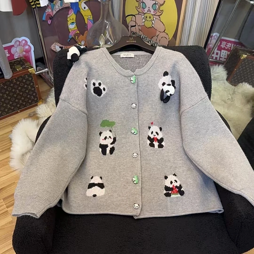 【兜兜】小熊猫 冬季新款加厚休闲时尚毛衣开衫外套 井8880A