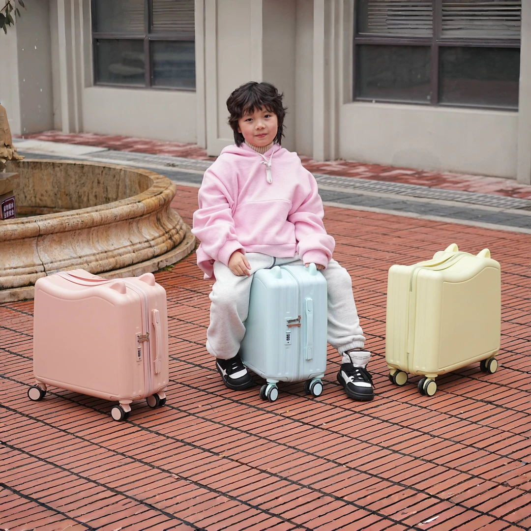 新款18寸儿童行李箱休闲可骑登机ins拉杆箱超轻便遛娃20寸密码箱
