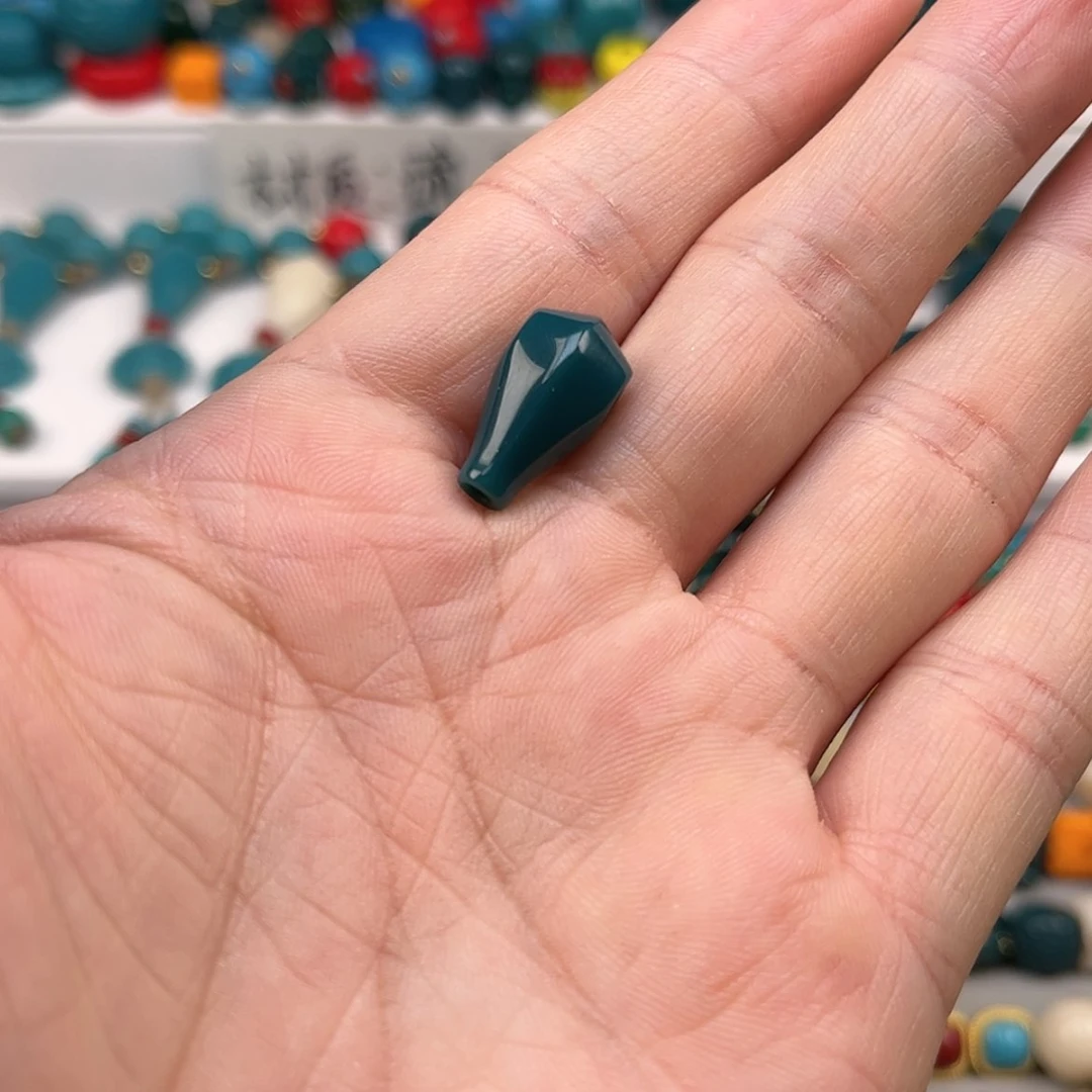 【闪购商品】琉璃颈饰落****卡10