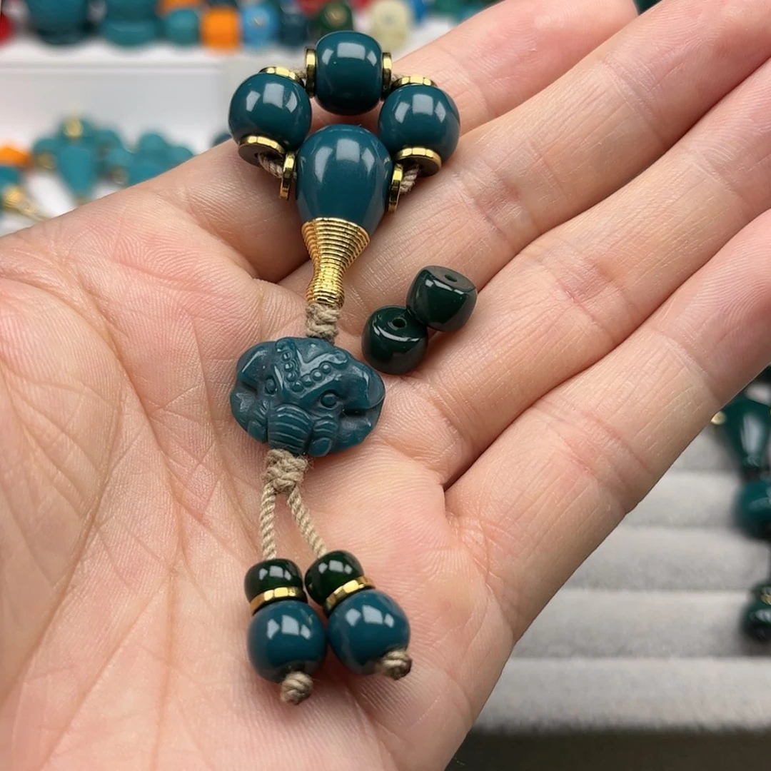 【闪购商品】琉璃颈饰豪**豪