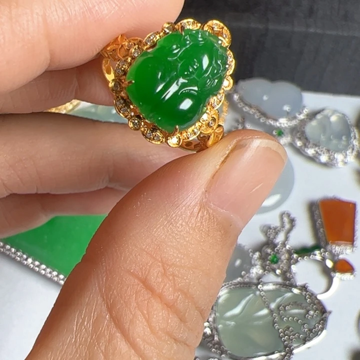 翡翠戒指18K金镶嵌翡翠吊坠项链