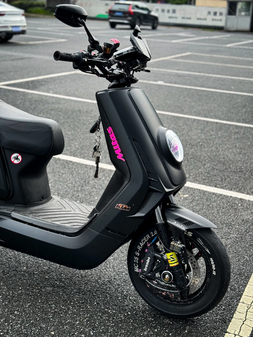 小牛九号极核汽车美式英文摩托个性贴纸通用玻璃低趴改装饰车贴画