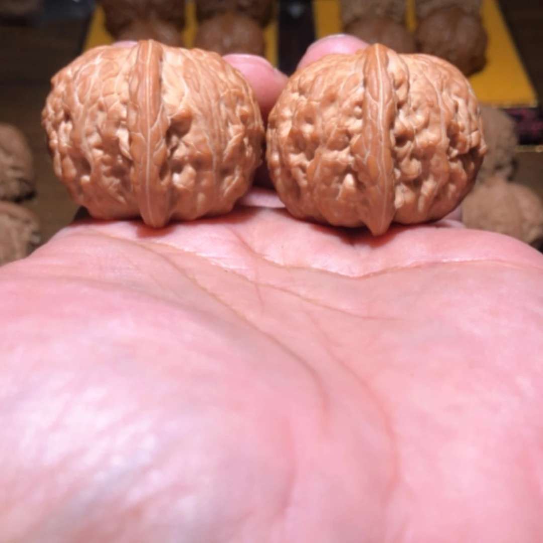 【闪购商品】木质核雕烦***店