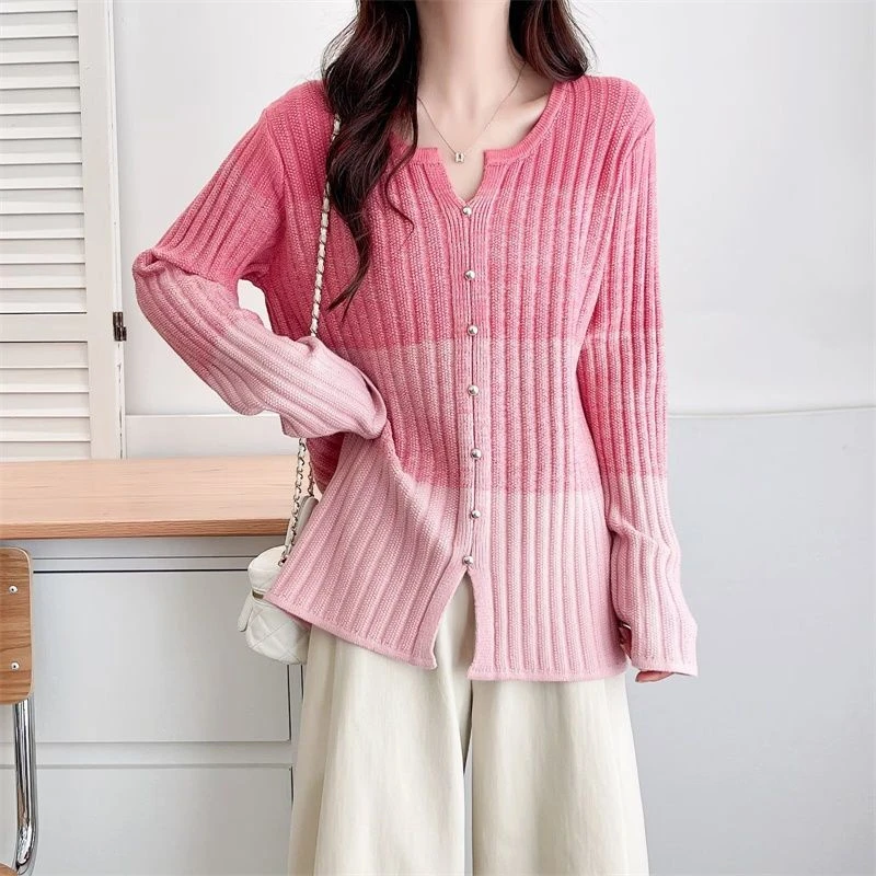 加肥加大码女装胖mm秋季新款V领渐变针织衫显瘦遮肉200斤弹力毛衣