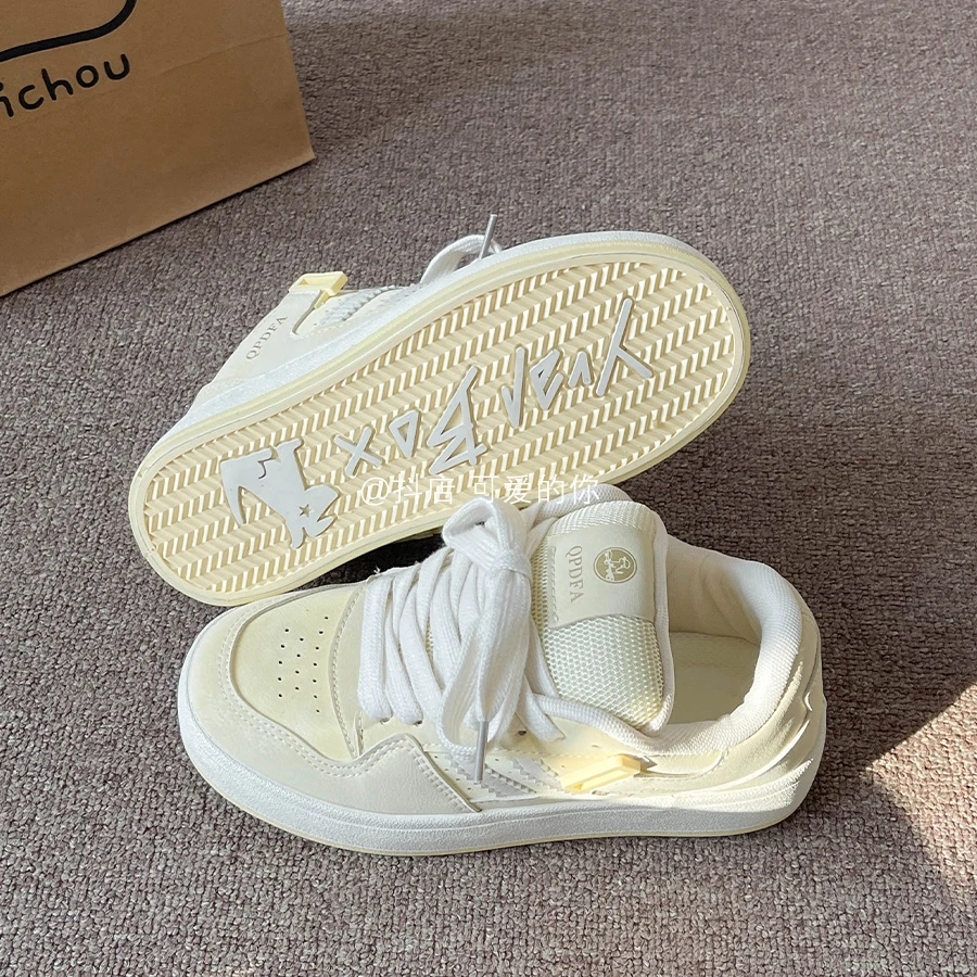 韩版小众校园百搭鞋子小白鞋女款2024爆款多巴胺面包鞋休闲板鞋潮