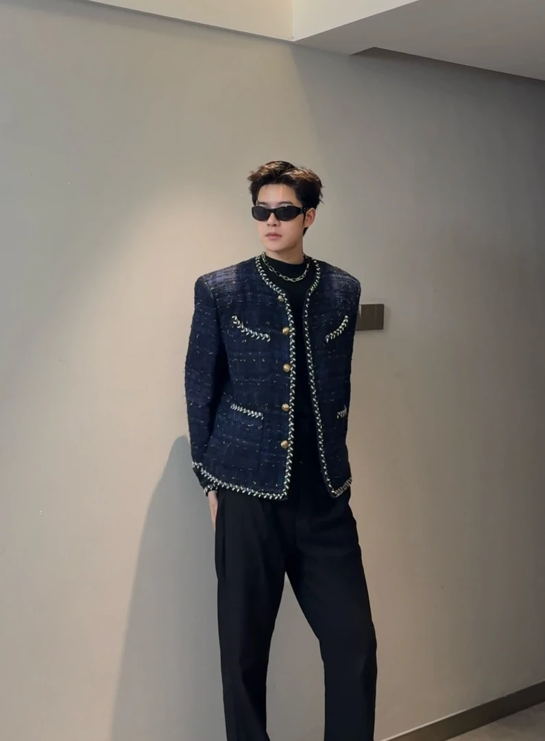 及时雨东 【慕斯蓝】轻奢重工金丝线混纺小香外套男