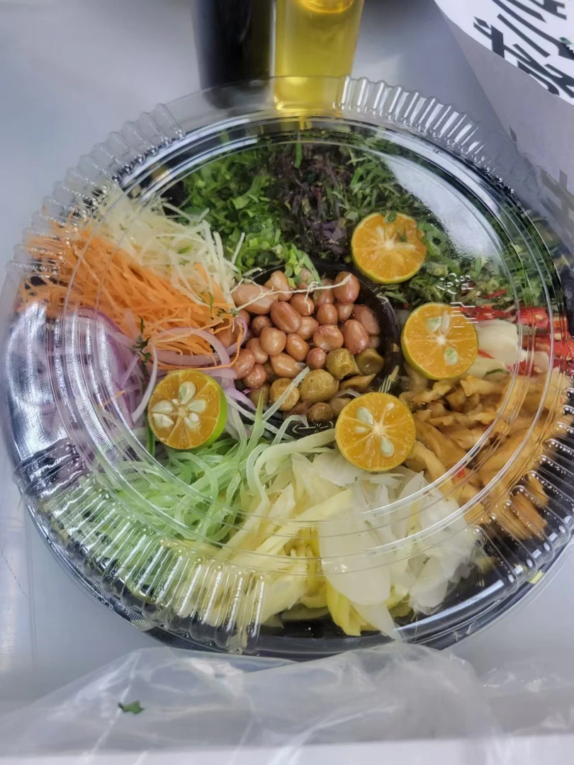 一盒鱼生配料+油酱油