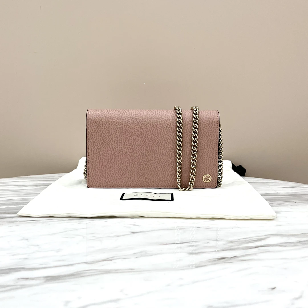 99新 GUCCI/古驰 裸粉色全皮款woc链条包98新尺寸约19*11