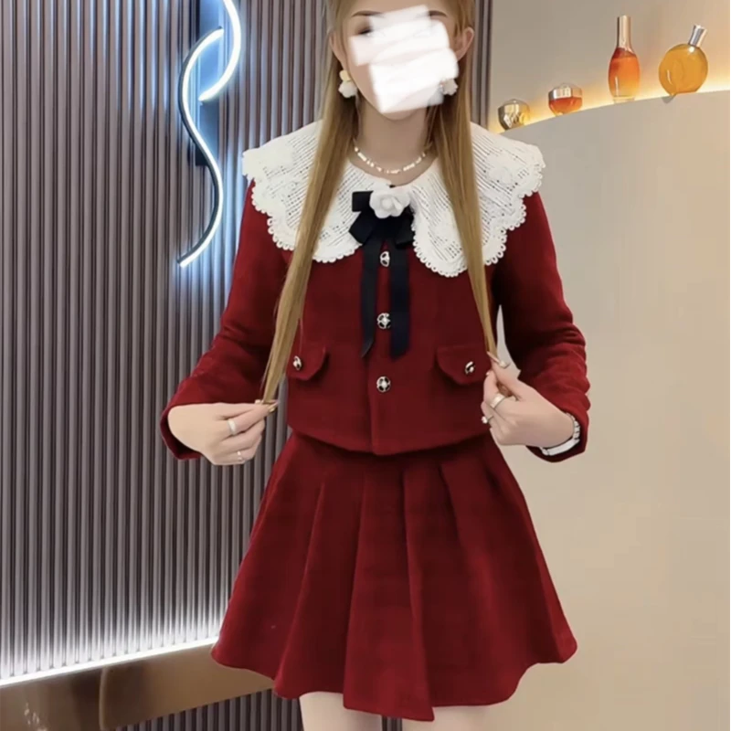 无敌显瘦小香风时尚套装女2023冬季新款洋气娃娃领蕾丝上衣+短裙