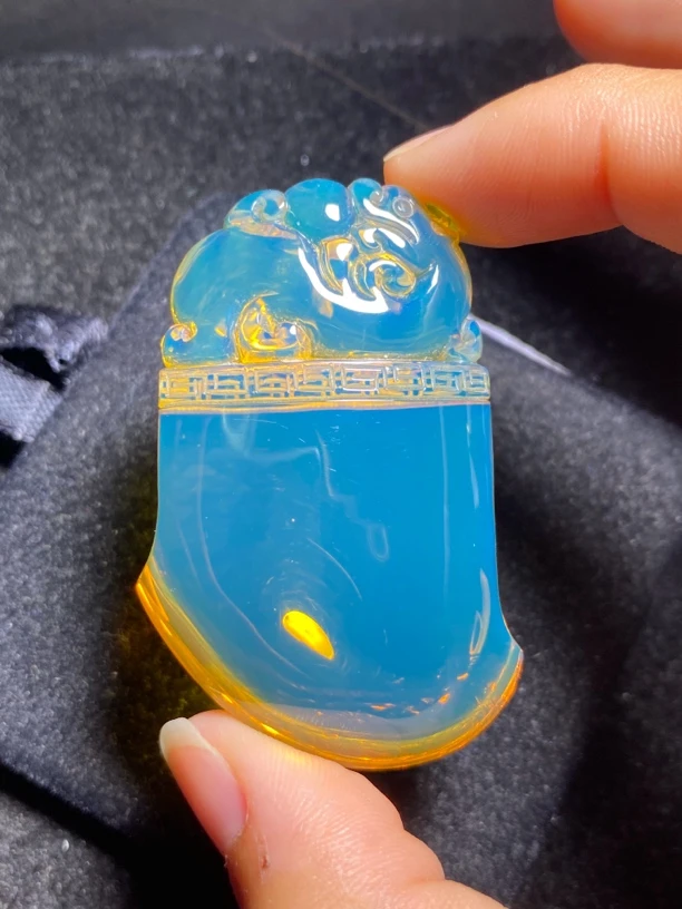 缅甸天然琥珀 府上有龙