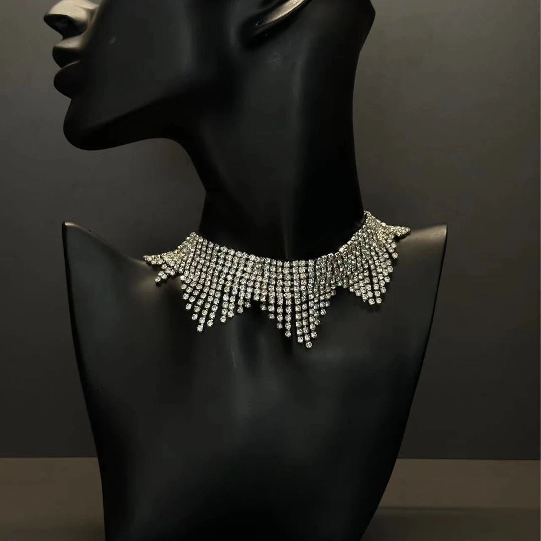 铜合金项链 设计师款 轻奢银色满钻三角流苏choker项链A578