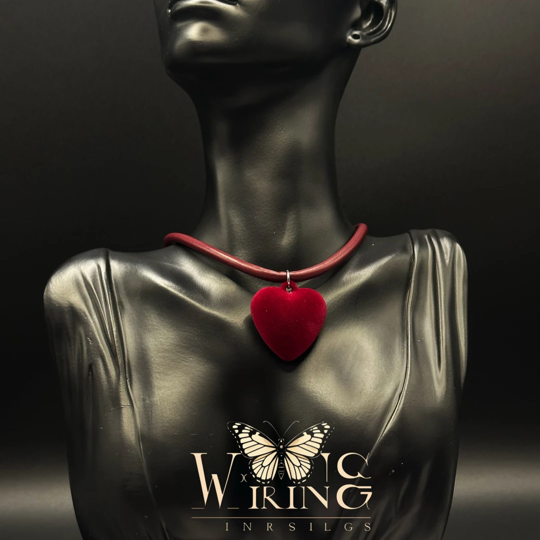 铜合金布艺项链 王大嘴原创 “酒红爱心”秋冬酒红丝绒爱心项链A847