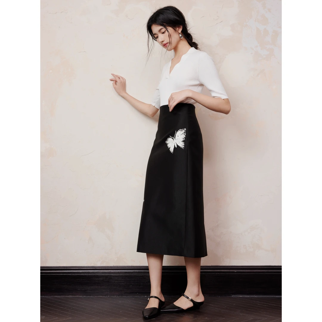 菠萝宝宝【茯苓】A12 时尚百搭新中式国风蝴蝶半身裙 03-T24SB14A