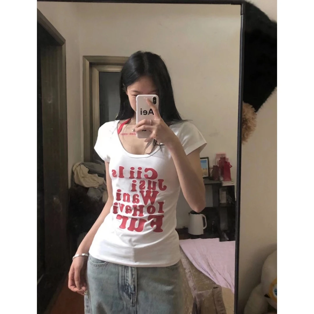 美式白色正肩字母印花t恤女夏季新款修身显瘦甜辣妹短款紧身上衣