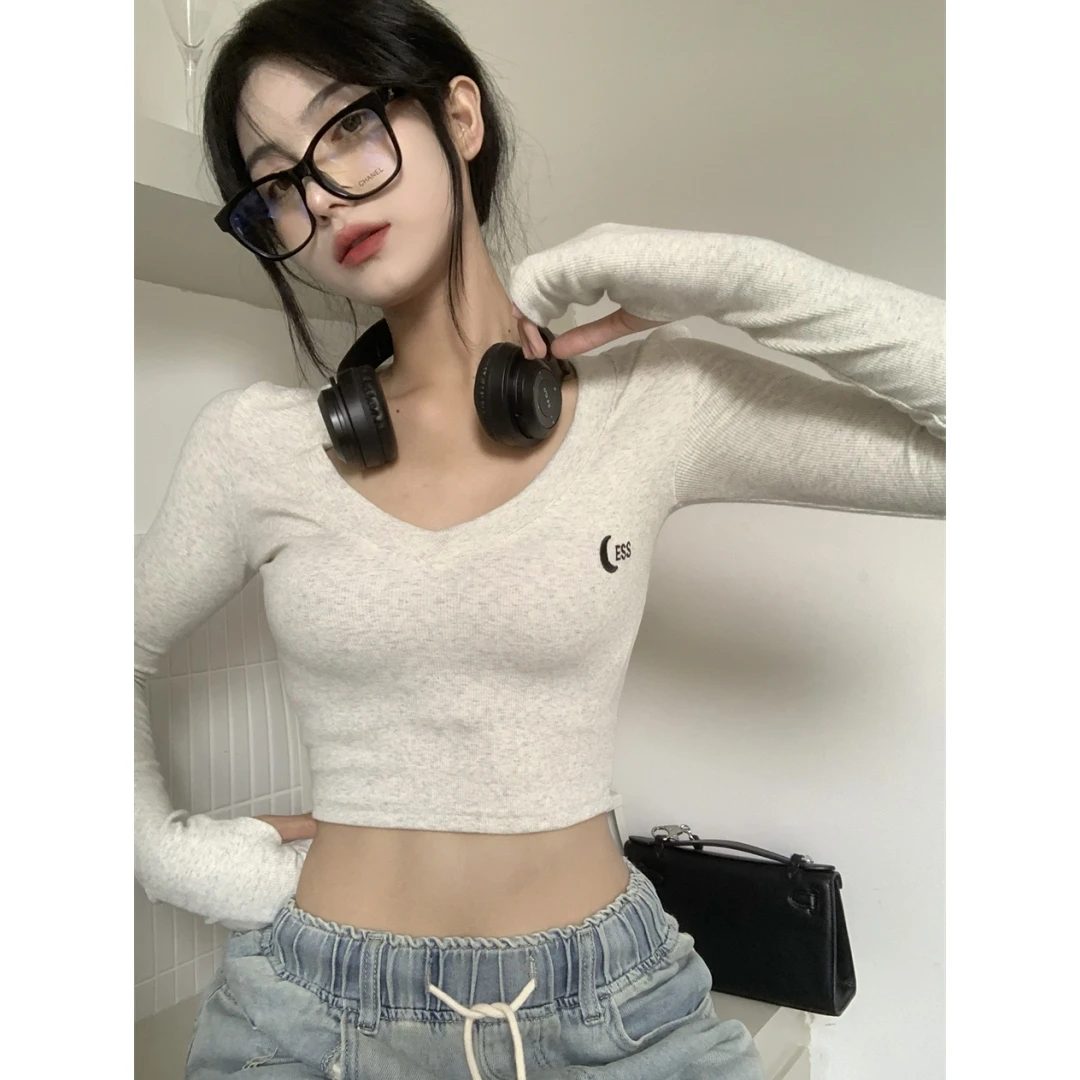 CST甜辣妹v领正肩长袖t恤女秋季内搭打底衫美式短款露脐显瘦上衣