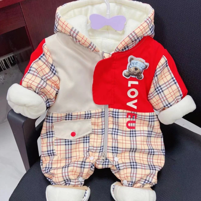 婴儿冬季上新男宝卡通格子熊厚棉哈衣加绒加厚款外出连体衣