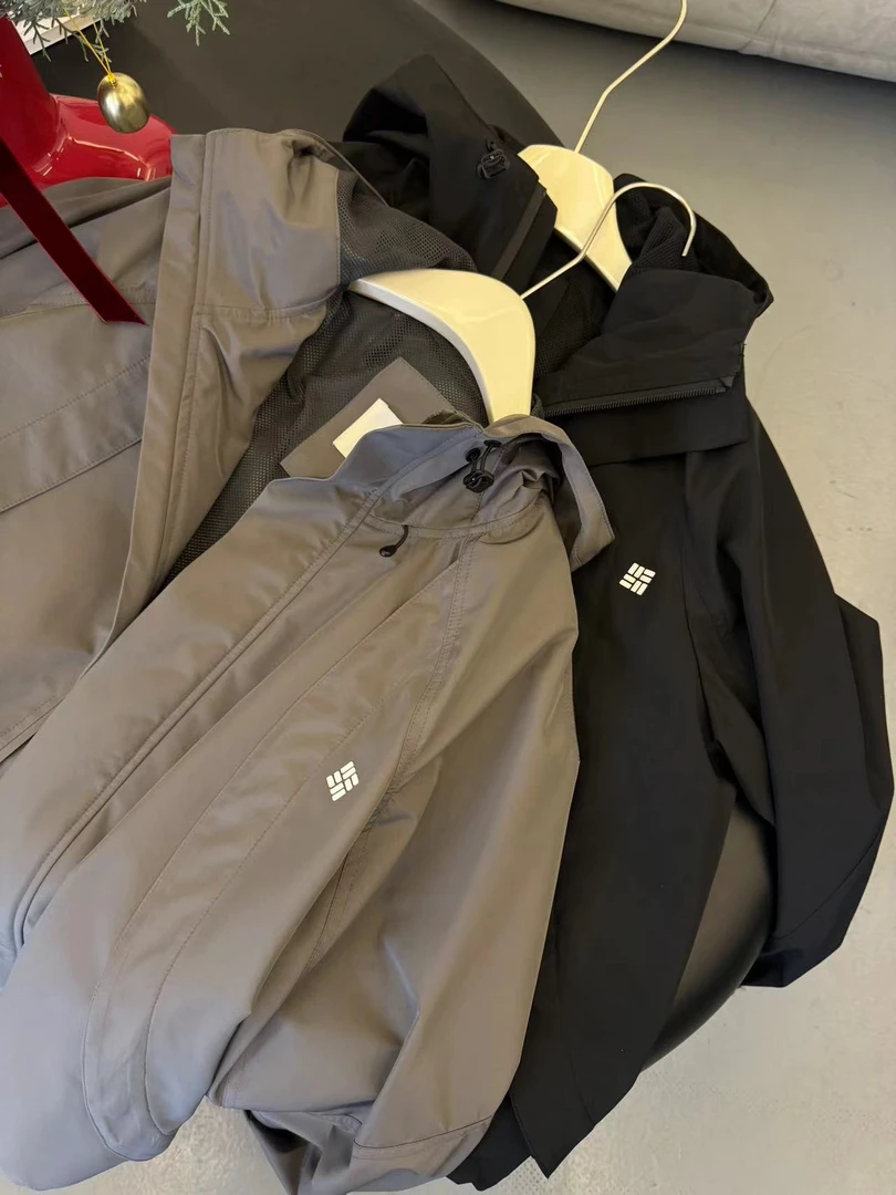 YOI MAGIS【无畏】微硬壳春季新款立体感小设计防水连帽冲锋衣外套