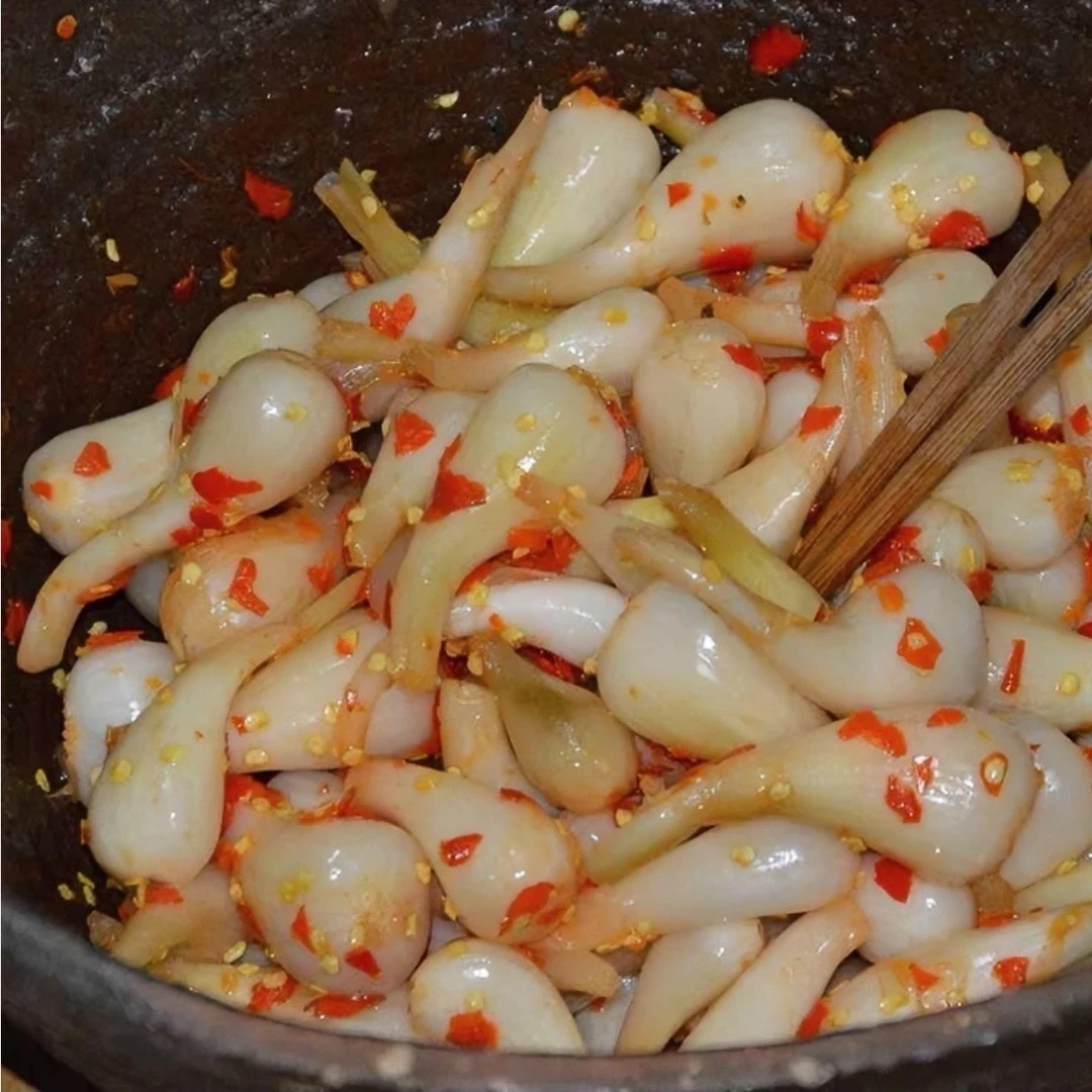 四川泡菜酸辣藠头剁椒藠头腌制特产茭头下饭菜咸香辣罐装儿时味道