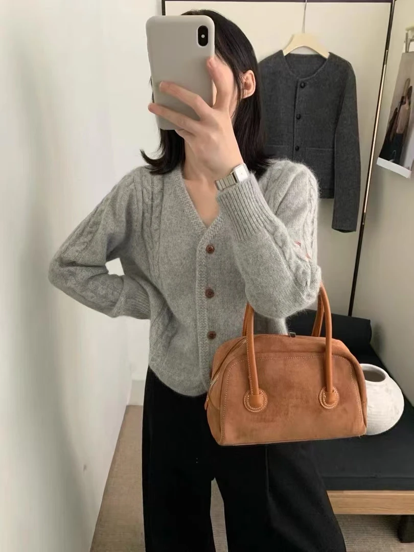 /麻花条开衫/绞花V领小木扣慵懒风长袖短款毛衣女93663