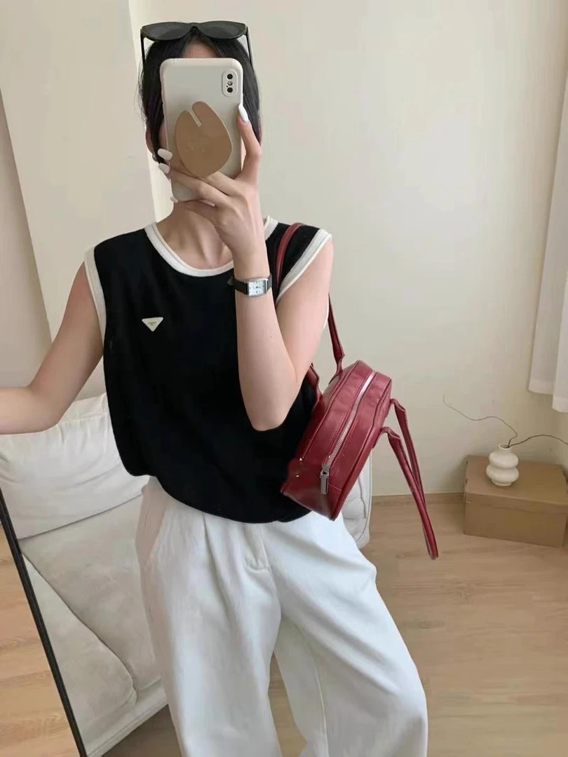/三角标马甲/ 后排扣套头无袖小背心 93301