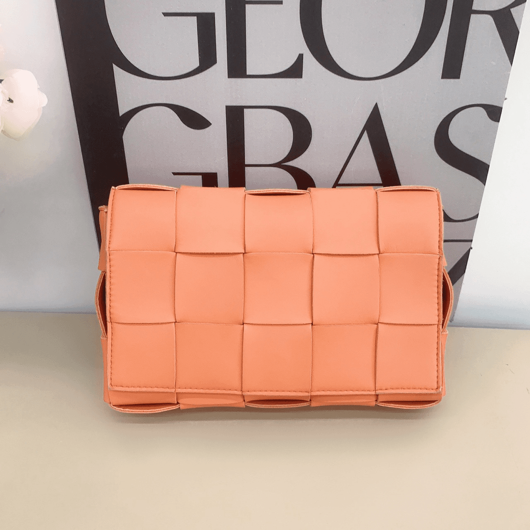 95新 BOTTEGA VENETA/葆蝶家 bv 橙色编织斜挎包