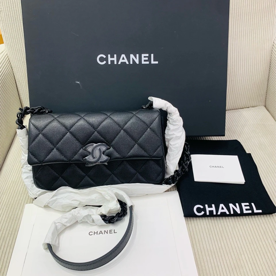 99新 Chanel/香奈儿 香奈儿 黑色 亚克力 大mini  荔枝皮 30开