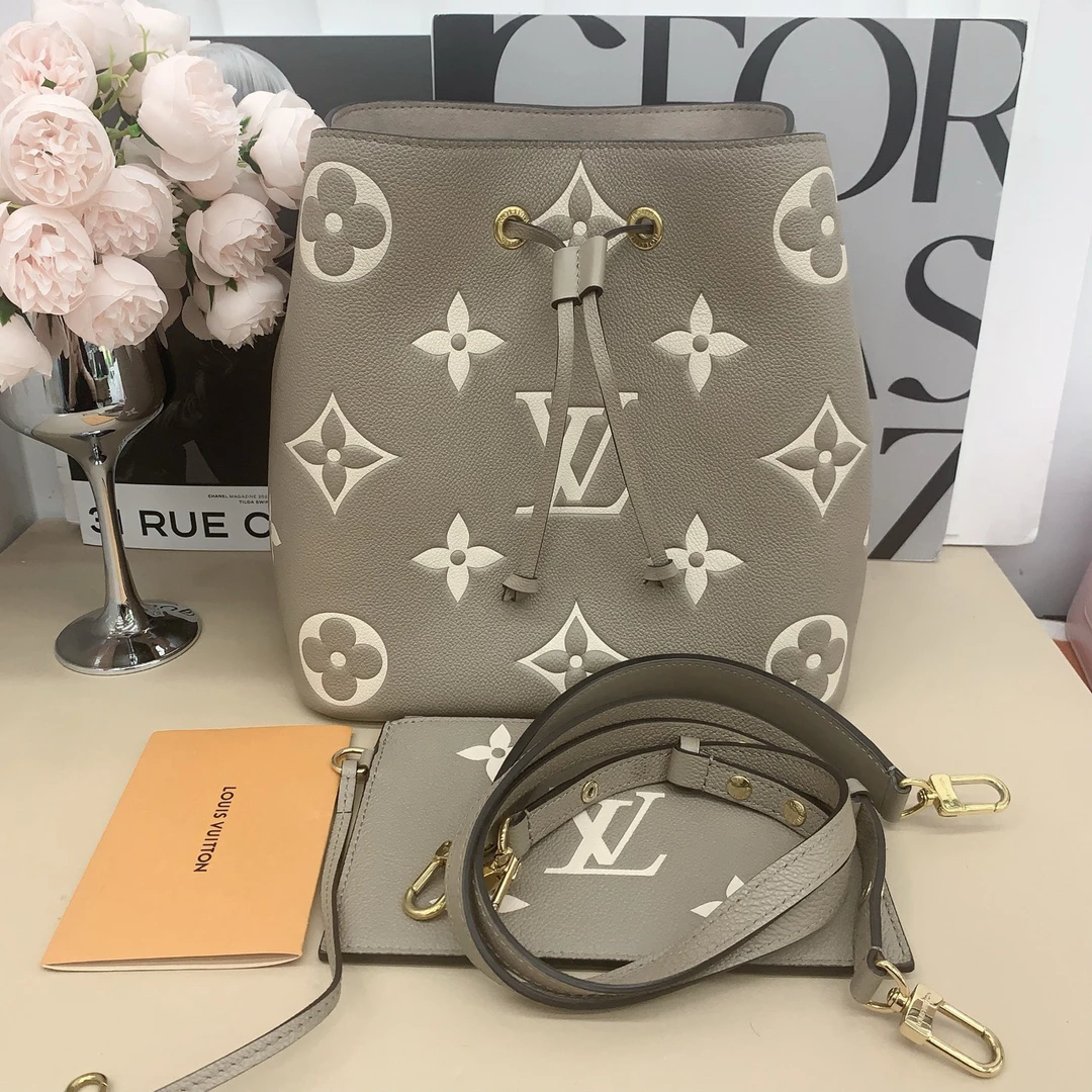 95新 LouisVuitton/路易威登 奢物瑾选 大象灰 水桶  22年发票