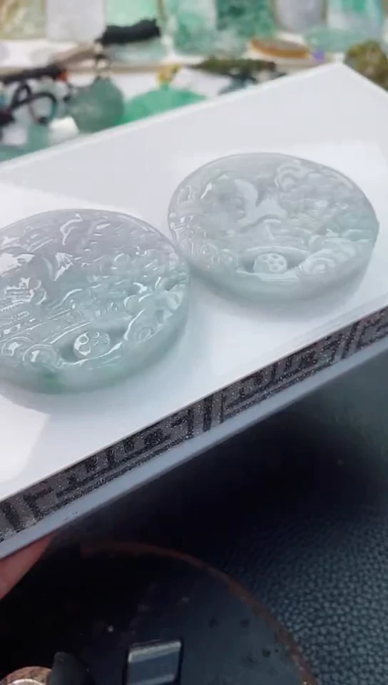 【闪购商品】翡翠吊坠(不含链)未镶嵌多样性随机发其一