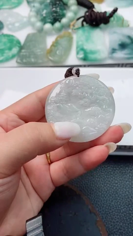 【闪购商品】翡翠吊坠(不含链)未镶嵌1