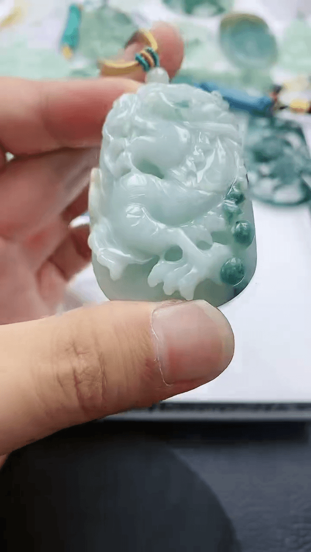 【闪购商品】翡翠吊坠(不含链)未镶嵌1