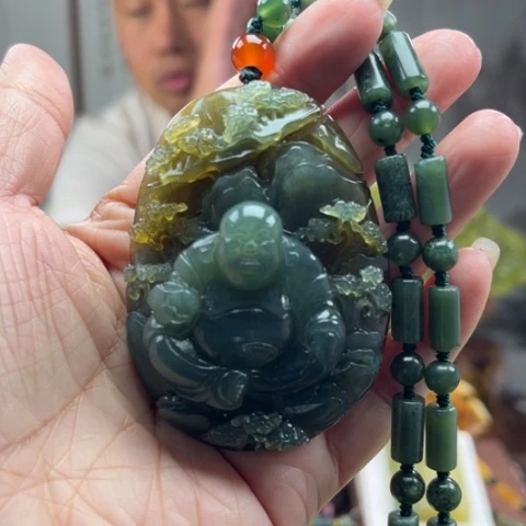 蛇纹石玉挂件未镶嵌