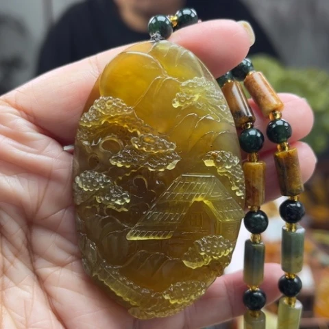 蛇纹石玉挂件未镶嵌