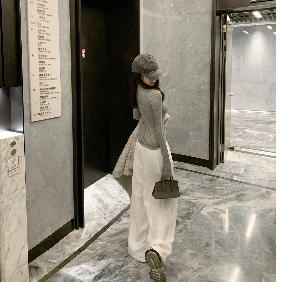 Yyynn Babies「舒适感」显瘦纯欲打底衫