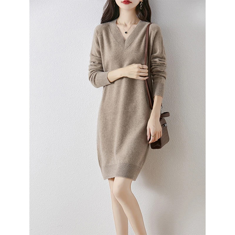 小V领连衣裙女中长款秋冬简约风气质显瘦100纯羊毛毛衣裙针织裙子