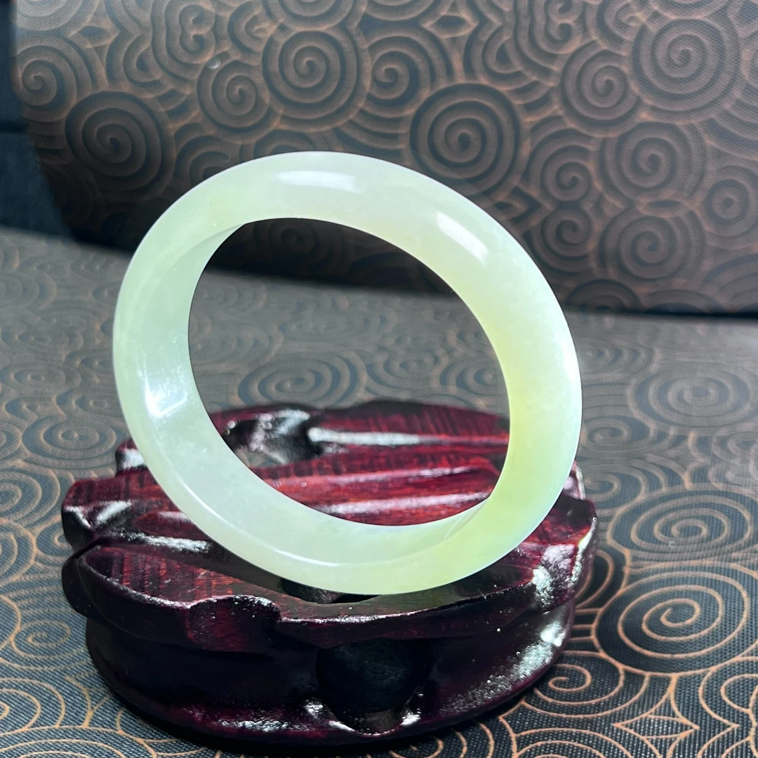 翡翠贵妃A货手镯52.5圈口宝宝们都喜欢的款式