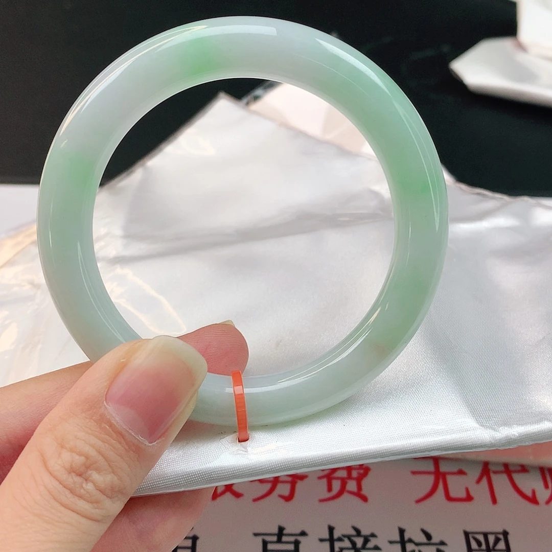 翡翠手镯未镶嵌140天然翡翠A货