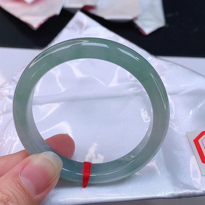 翡翠手镯未镶嵌135天然翡翠A货