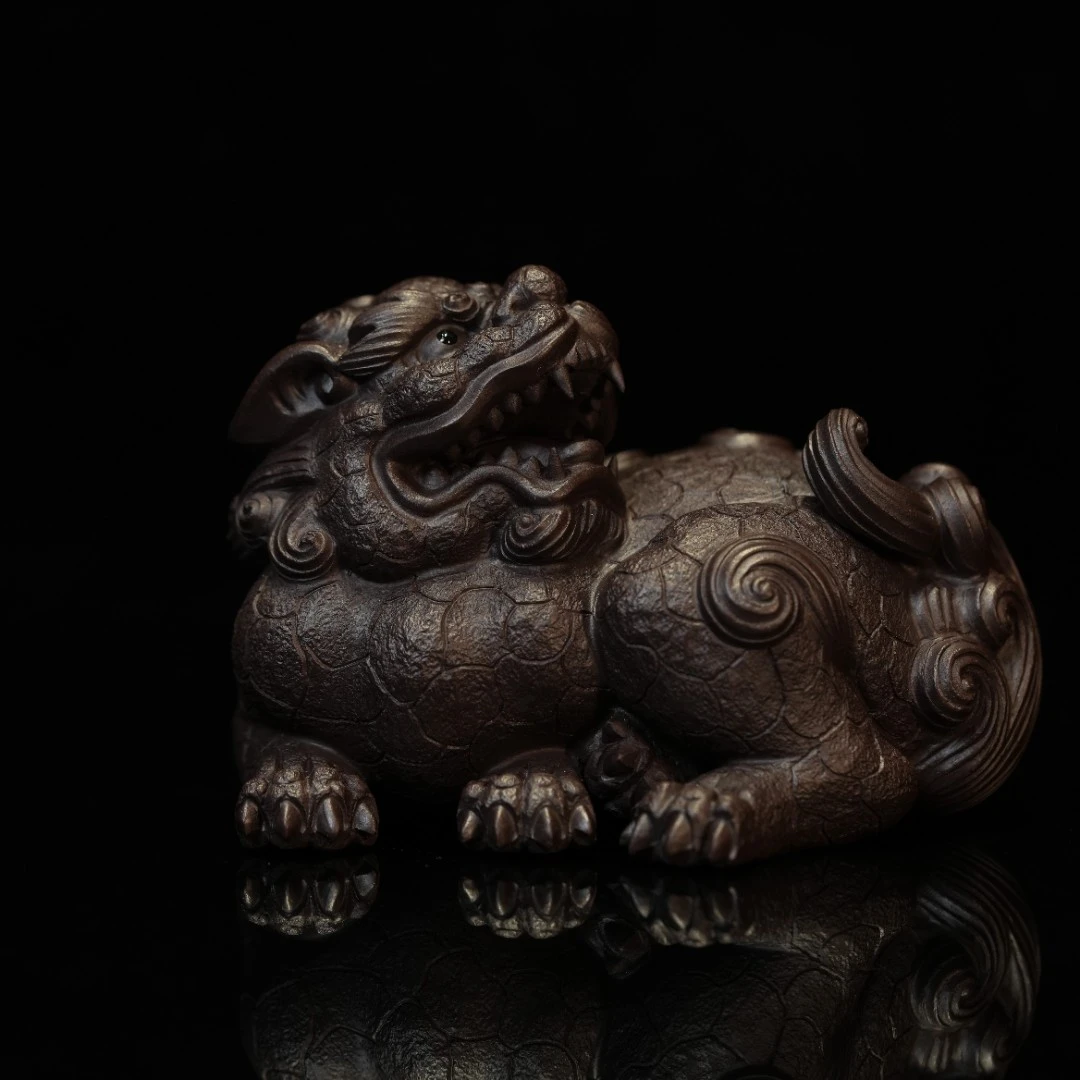《坐地生财神兽》  紫泥     紫砂摆件 手工制作